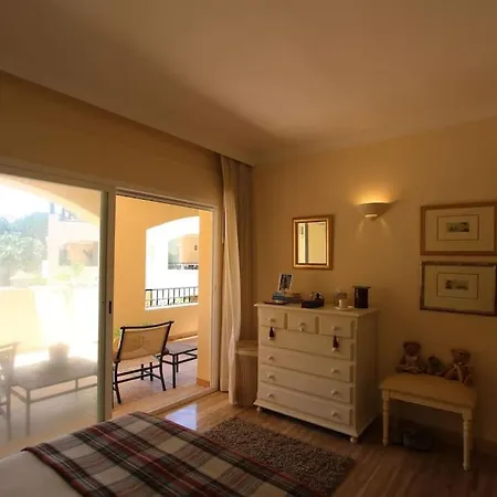 Appartement Cosy Beach Side Overlooking The Pool